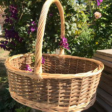 Carica l'immagine nel visualizzatore di Gallery, Willow foraging & shopper basket in three sizes