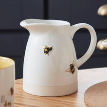 Load image into Gallery viewer, 1 Pint Bumble Bees jug