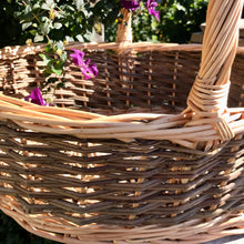 Carica l'immagine nel visualizzatore di Gallery, Willow foraging & shopper basket in three sizes