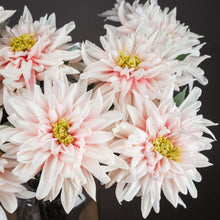 Afbeelding in Gallery-weergave laden, Pink faux dahlia stems