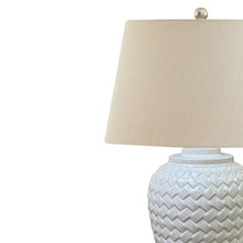 Carica l'immagine nel visualizzatore di Gallery, Woven ceramic table lamp