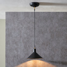 Indlæs billede til gallerivisning Canton matt black & brass metal cone pendant light