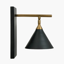 Indlæs billede til gallerivisning Matt black & antique brass conical wall lamp