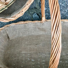 Indlæs billede til gallerivisning Oval lined barley twist willow garden trug