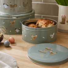 Afbeelding in Gallery-weergave laden, Set of 3 Round Cake Tins Hen House Lane