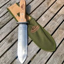 Indlæs billede til gallerivisning Hori Hori gardening weeder with sheath