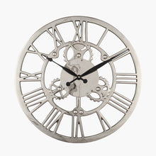 Charger l'image dans la galerie, Silver metal cog design round wall clock in two sizes