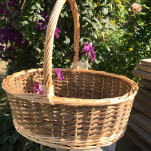 Carica l'immagine nel visualizzatore di Gallery, Willow foraging & shopper basket in three sizes
