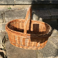Carica l'immagine nel visualizzatore di Gallery, Willow Norfolk foraging & shopper basket