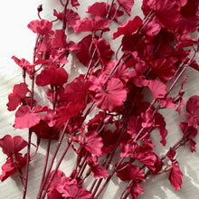 Indlæs billede til gallerivisning Close up of faux orchid spray in burgundy red