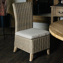 Indlæs billede til gallerivisning Outdoor tall wicker dining chair & cushion