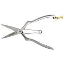 Charger l'image dans la galerie, Secateurs designed by Sophie Conran, precision snips with ergonomic handle for garden tasks.