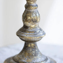 Indlæs billede til gallerivisning Pillar candle holder in white gold, small size, elegant design with a classic turned silhouette and sophisticated sheen.