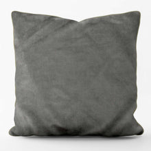 Afbeelding in Gallery-weergave laden, Velvet velour cushion in silver with piped edges, showcasing a soft texture and handmade quality.