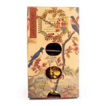 Charger l'image dans la galerie, Reed diffuser and candle gift set in Eastern Bluebird decorative packaging with floral artwork.