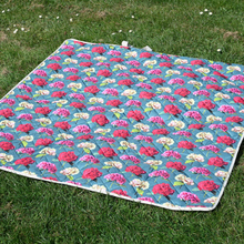 Lade das Bild in den Galerie-Viewer, Picnic blanket in teal by Sarah Kelleher 150 x 135cm