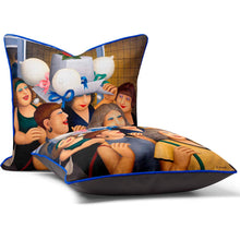 Afbeelding in Gallery-weergave laden, Beryl Cook cushion featuring a vibrant Hen Party scene with friends celebrating in luxe velvet velour.