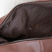 Charger l'image dans la galerie, Personalised Monogrammed Vegan Leather Weekender Holdall