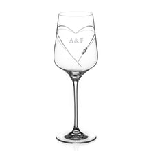 Carica l'immagine nel visualizzatore di Gallery, Personalised hearts wine glass with swarovski crystals