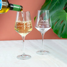 Lade das Bild in den Galerie-Viewer, Mum's personalised wine glass