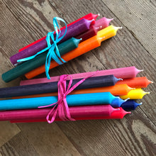 Load image into Gallery viewer, Antique brass leaf candle holder