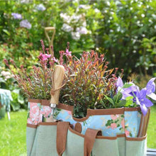 Indlæs billede til gallerivisning Garden tool stool & bag in rose print