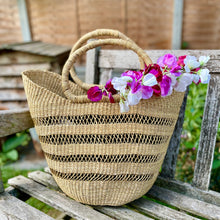 Indlæs billede til gallerivisning Bolga market basket woven from elephant grass