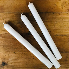 Afbeelding in Gallery-weergave laden, 25cm tall dinner candle