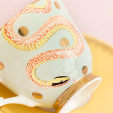 Afbeelding in Gallery-weergave laden, Yvonne Ellen fine china "SNAKEY" tea cup & saucer