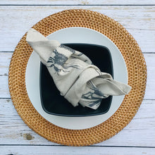 Indlæs billede til gallerivisning Balinese round rattan coaster