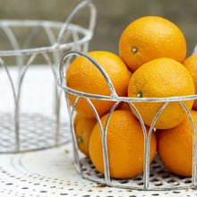 Afbeelding in Gallery-weergave laden, Metal arched baskets in two sizes