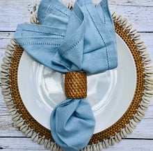 Indlæs billede til gallerivisning Balinese round rattan place mat with cowrie shells