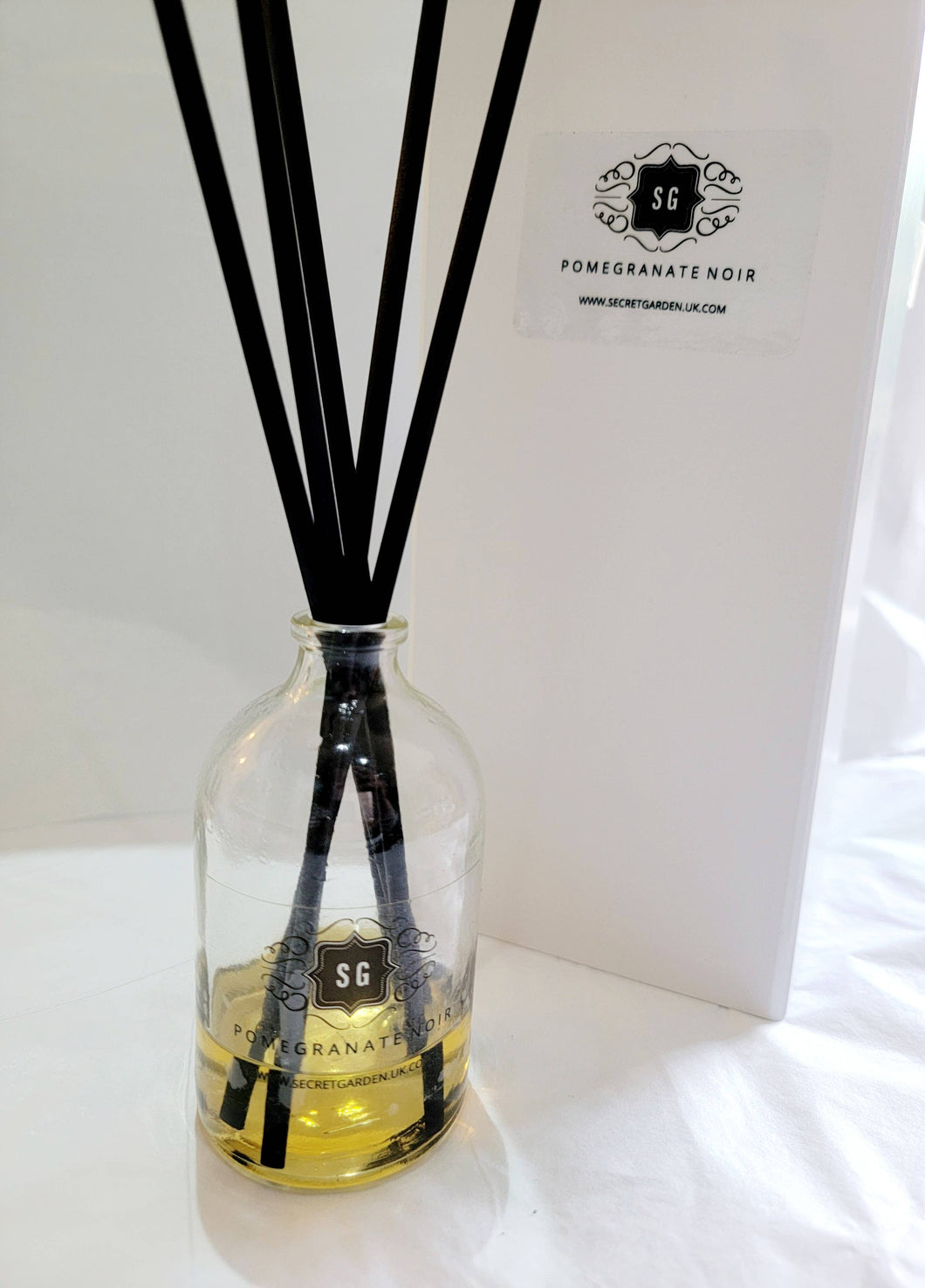 Pomegranate Noir - reed diffuser