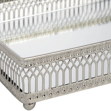 Carica l&#39;immagine nel visualizzatore di Gallery, Set of two rectangular nickel plated trays
