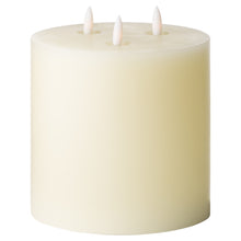 Lade das Bild in den Galerie-Viewer, Natural glow 3 wick LED 15cm pillar candle in two colours
