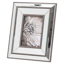 Indlæs billede til gallerivisning Glass mirror &amp; wood photo frame in three sizes
