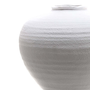 Matt white ceramic vase in two sizes