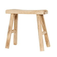 Indlæs billede til gallerivisning Artisan wooden stool in vintage style, handmade with natural wood grain and a warm curved finish.
