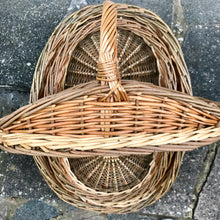Indlæs billede til gallerivisning Oval high sided willow garden trug in three sizes
