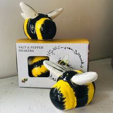 Load image into Gallery viewer, Bumble Bees salt &amp; pepper shaker set
