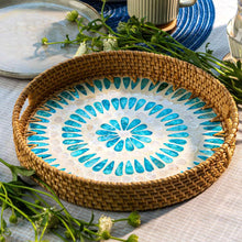 Charger l'image dans la galerie, Rattan ripple design 30cm serving tray
