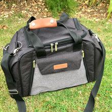 Load image into Gallery viewer, Fully equipped 6 person picnic holdall
