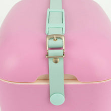 Lade das Bild in den Galerie-Viewer, Coolbox featuring a bubblegum pink design with a mint green strap and buckle, ideal for stylish outdoor adventures.

