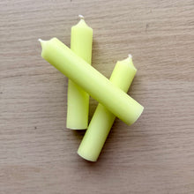 Lade das Bild in den Galerie-Viewer, 10cm short dinner candle
