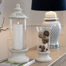 Charger l&#39;image dans la galerie, Stone based hurricane lantern
