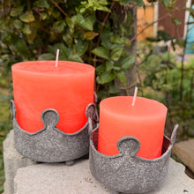 Carica l'immagine nel visualizzatore di Gallery, Pillar candle holder for flowers or candles, a set of two

