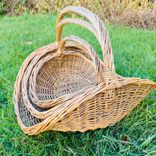 Afbeelding in Gallery-weergave laden, Wentworth garden trugs in three sizes
