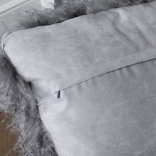 Lade das Bild in den Galerie-Viewer, Curly Sheepskin square cushion in a range of colours
