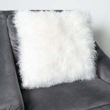 Lade das Bild in den Galerie-Viewer, Curly Sheepskin square cushion in a range of colours
