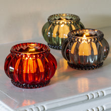 Indlæs billede til gallerivisning Glass scalloped candleholder in three colours
